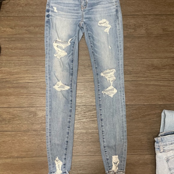 Bundle, for the price you will get all 4 pairs! American Eagle Jeans size 0 - Picture 3 of 8
